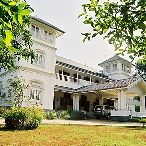 Manor House Embulpure